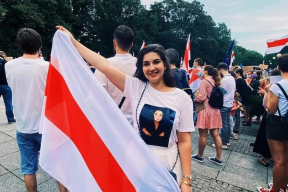 Конвейер репрессий. Беларуску, которая участвовала в акциях, задержали в Италии по запросу из Минска. Бывшего сотрудника службы охраны Лукашенко отправили за решетку за «политику»